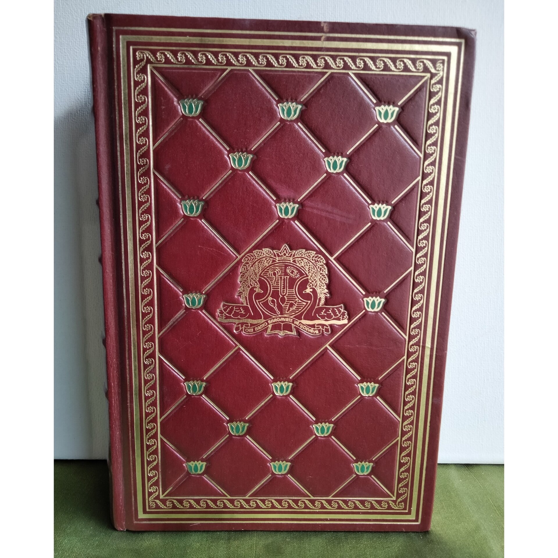 El Libro de Krisna - autor: Su Divina Gracia A.C. Bhaktivedanta Swami Prabhupada - 2