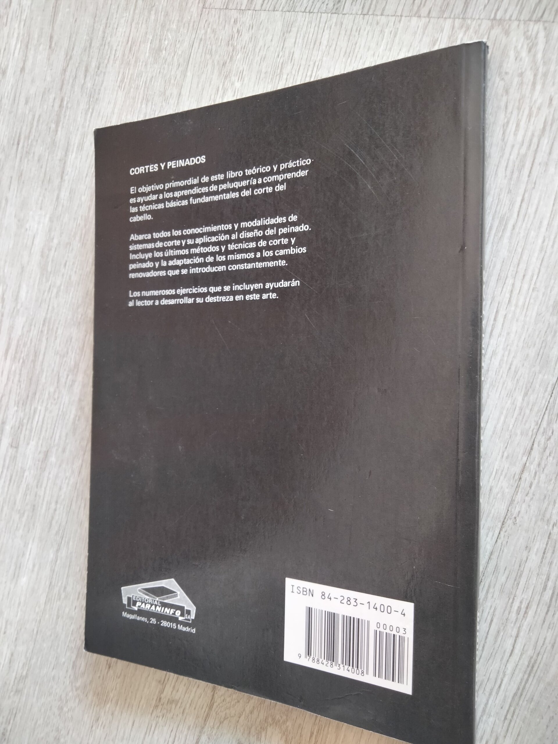 Cortes y peinados - libro peluquería - 4